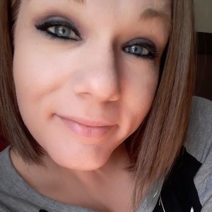 Meet your Posher, Carrie